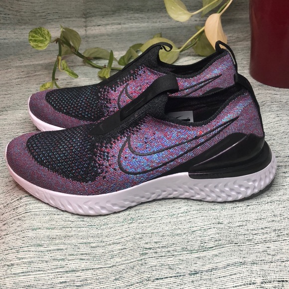 COPY - Nike Epic phantom react Flyknit GS  Size 5Y - Picture 2 of 8